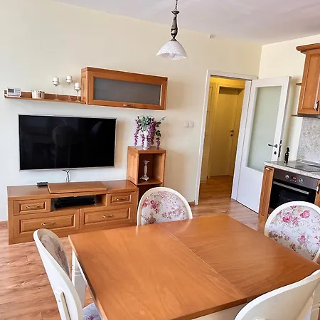 Cite Jardin Apartment